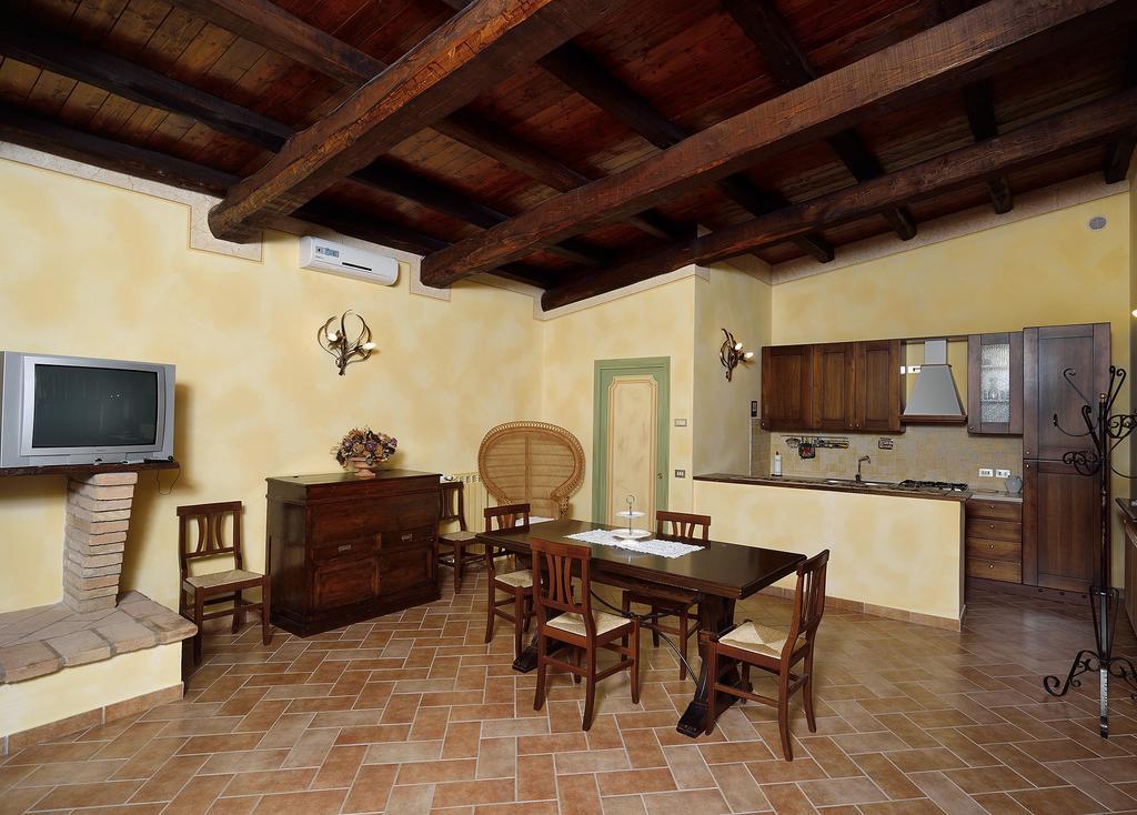 Agriturismo I Granai Crocemaroggia Luaran gambar