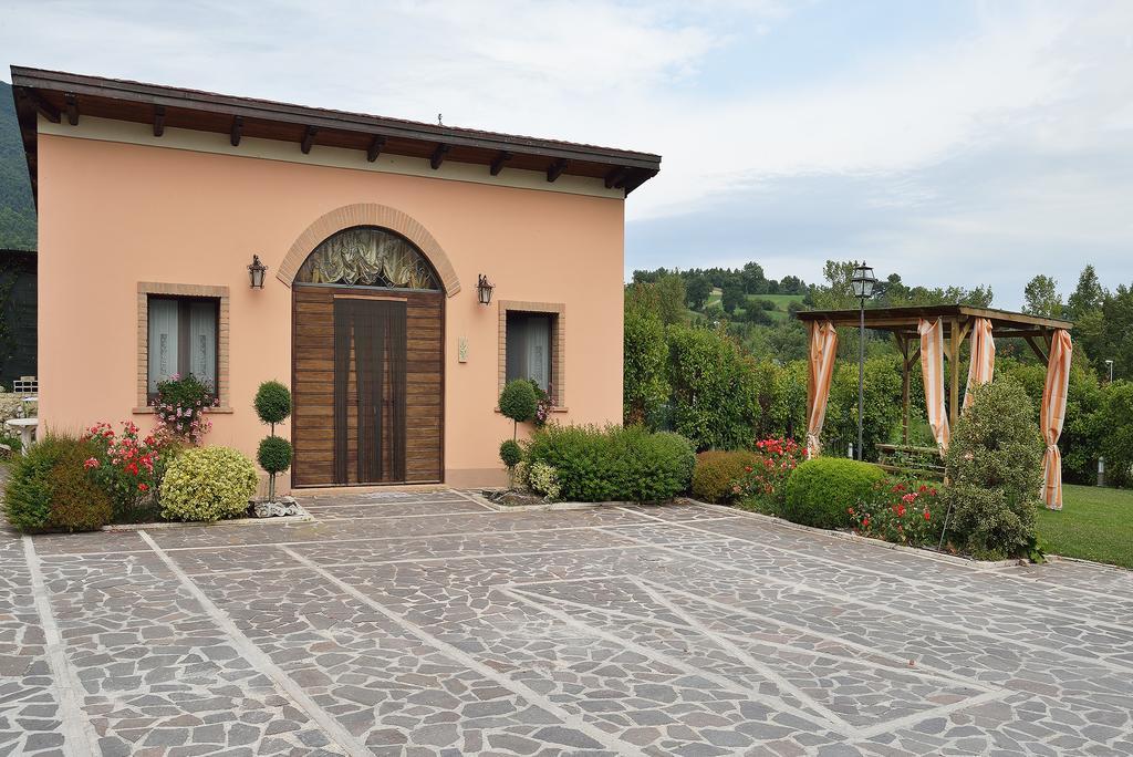 Agriturismo I Granai Crocemaroggia Luaran gambar