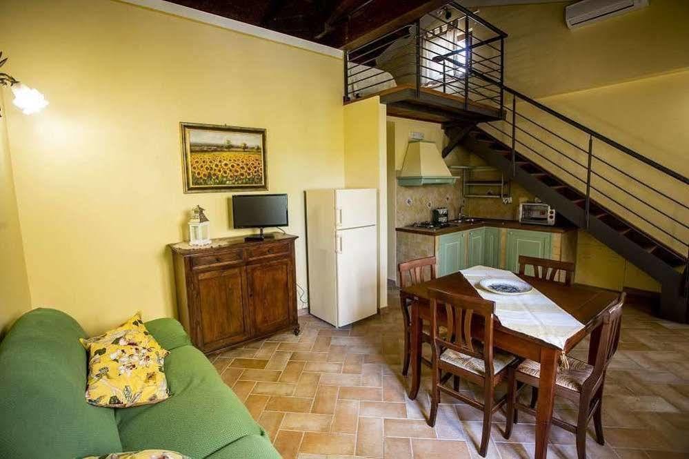 Agriturismo I Granai Crocemaroggia Luaran gambar
